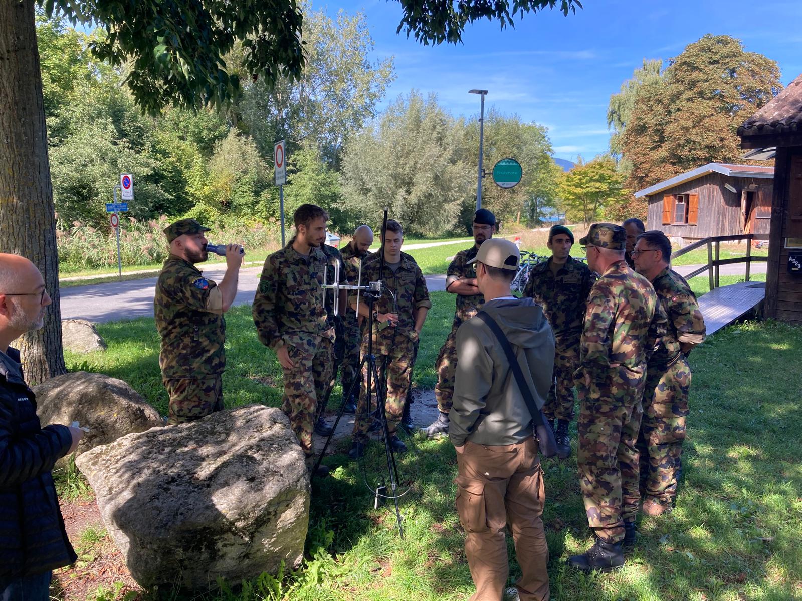 Groupe ASSO à Yverdon durant la formation Meshtastic